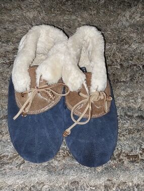 Sperry Faux-Shearling Lined Navy Suede Women’s Slippers